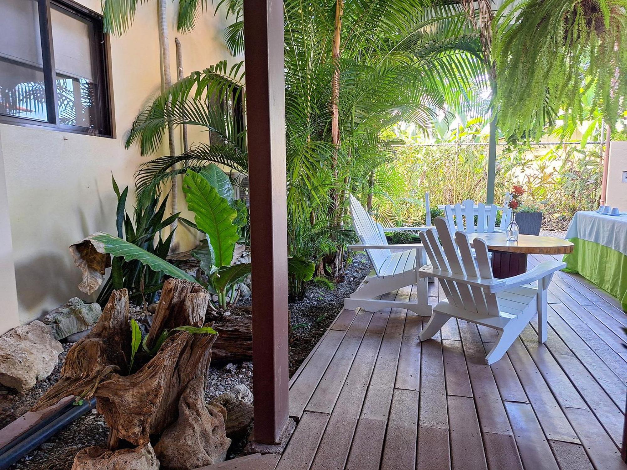 Infiniti Hotel Puerto Viejo de Talamanca Exterior photo
