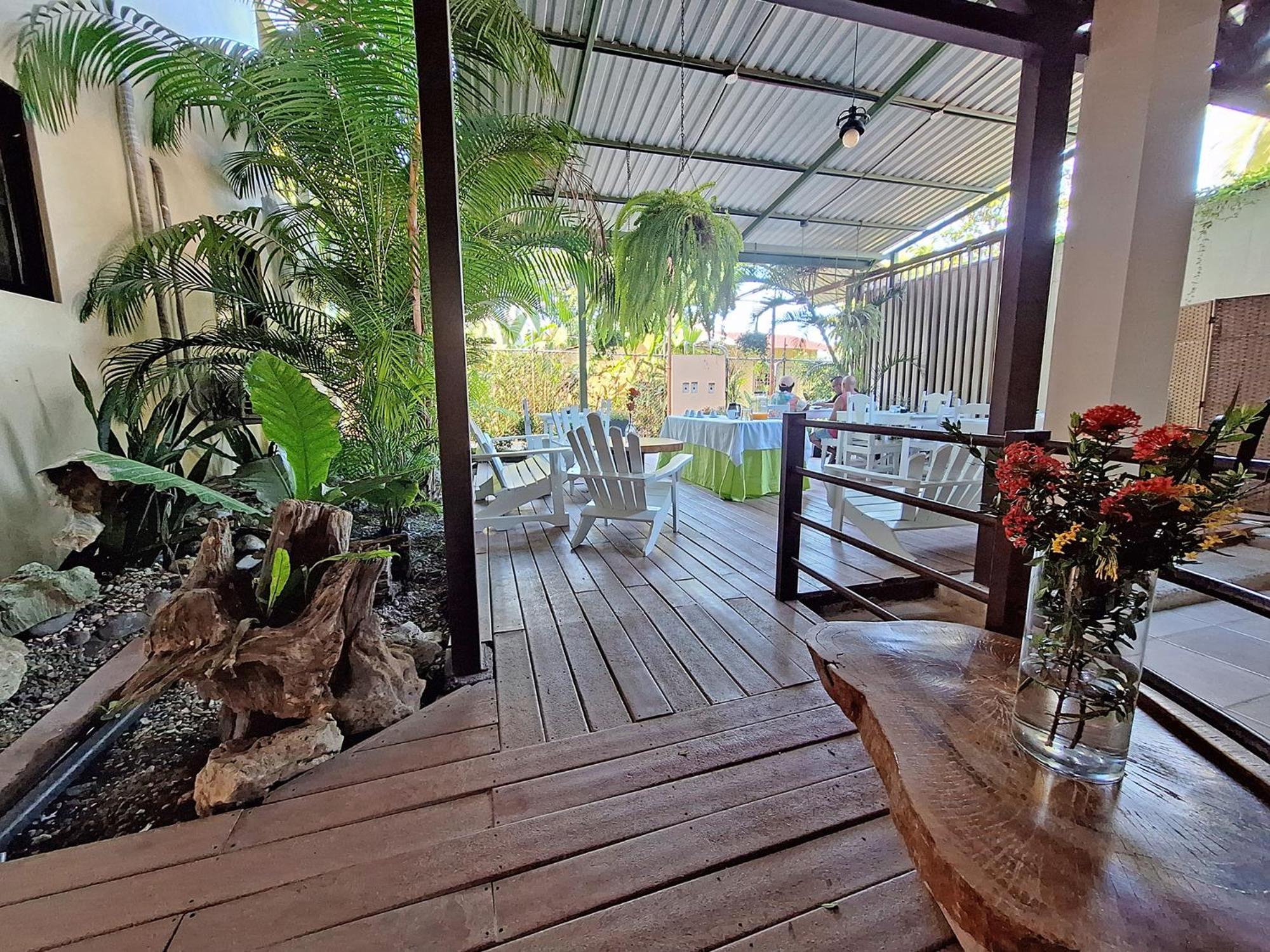 Infiniti Hotel Puerto Viejo de Talamanca Exterior photo